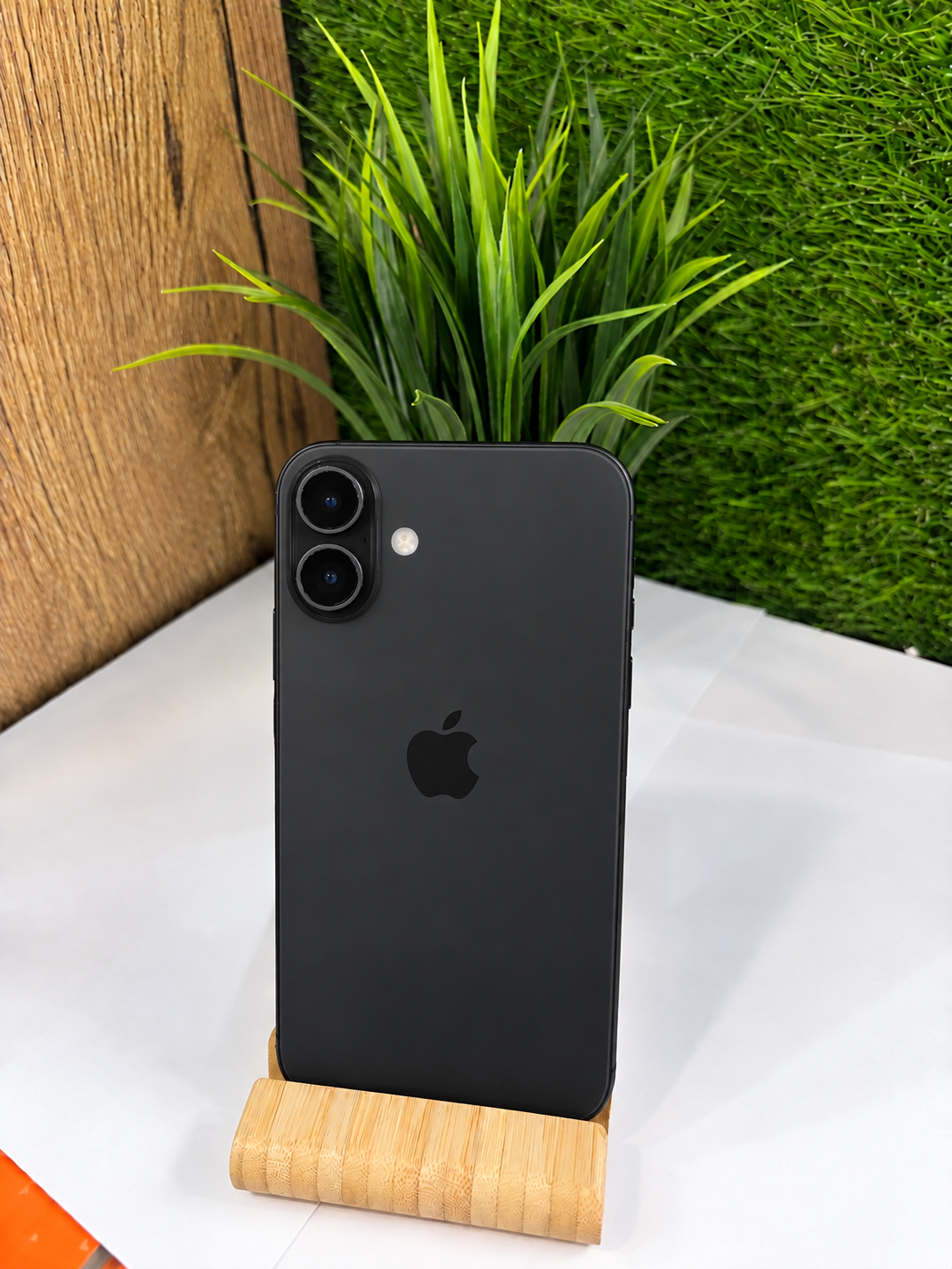Apple iPhone 16 Plus Kártyafüggetlen 256 GB, 12 hó garancia